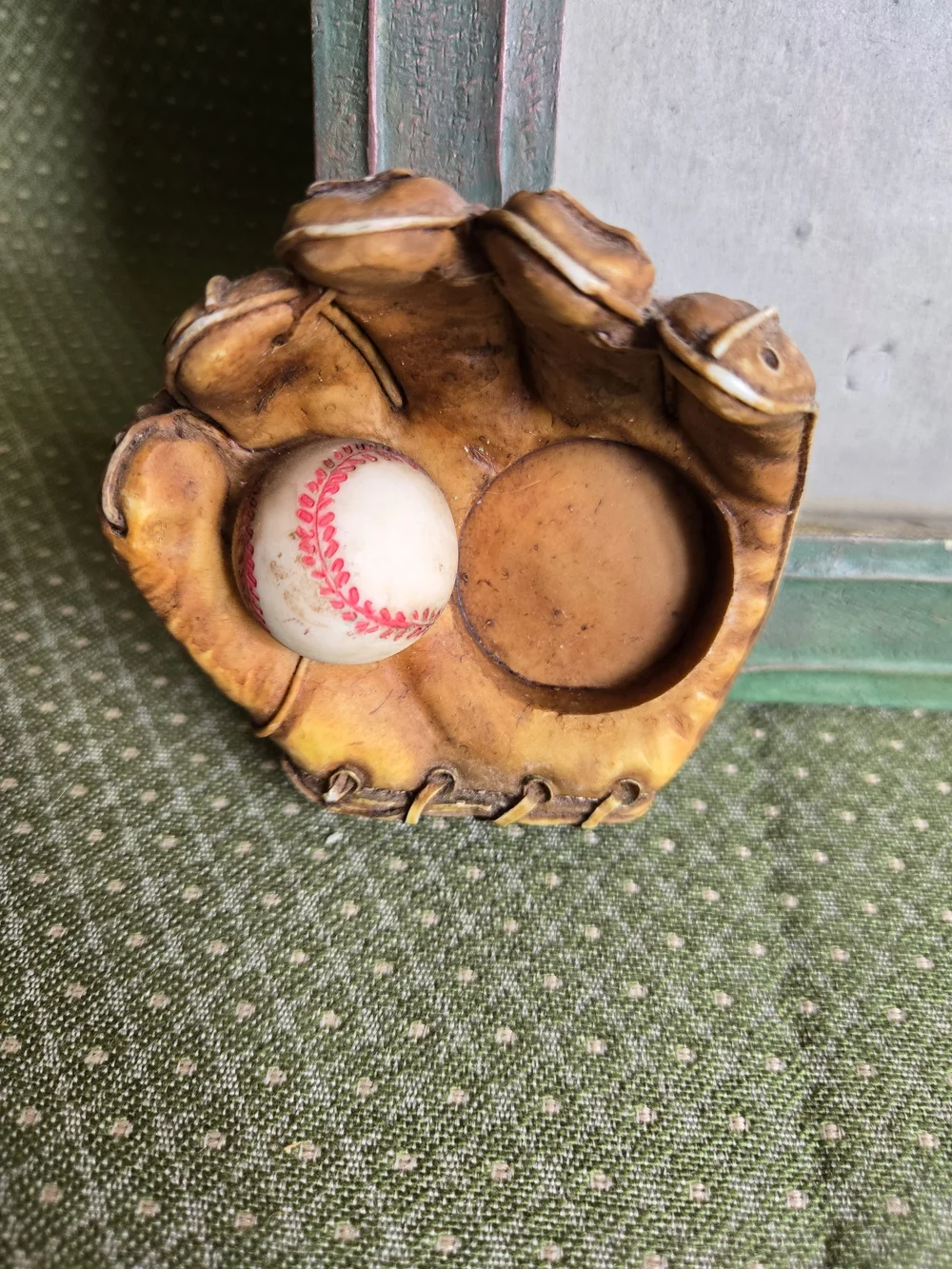 Rustic Baseball Theme Distressed Resin Photo Frame With Watch Face In Mit